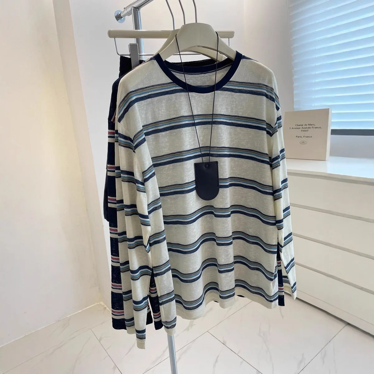 เสื้อแขนยาวลายทางสีน้ำเงินขาวส - Blouses บทวิจารณ์และราคา